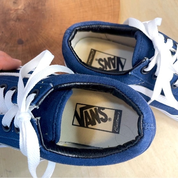 Vans Old Skool Classic Navy & White Low-Top Canvas Sneakers 7.5 Men / 9 Women - Picture 8 of 15
